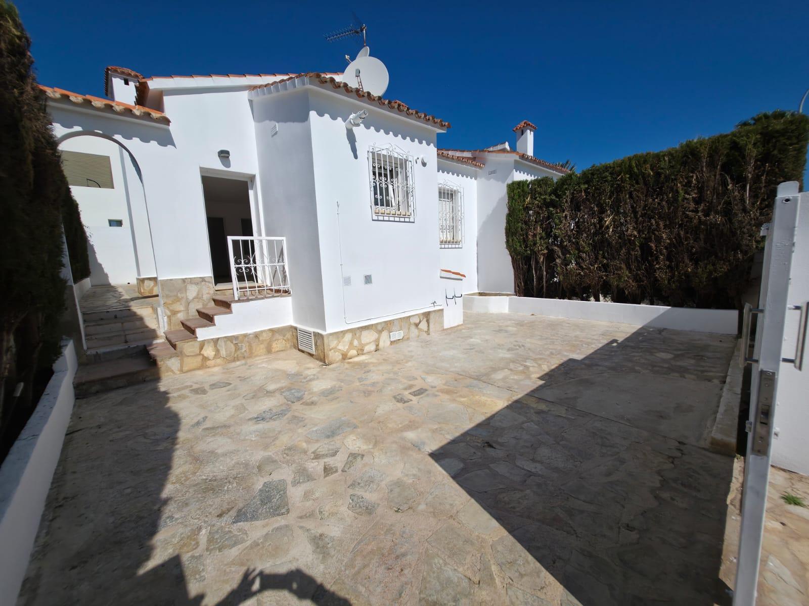 Imagen 1 Casa Adosada en venta en Dénia / Cerca del club de tenis de Dénia.