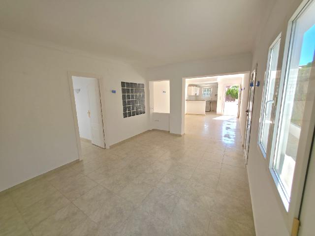 Imagen 2 Inmueble 302331 - Casa Adosada en venta en Dénia / Cerca del club de tenis de Dénia.