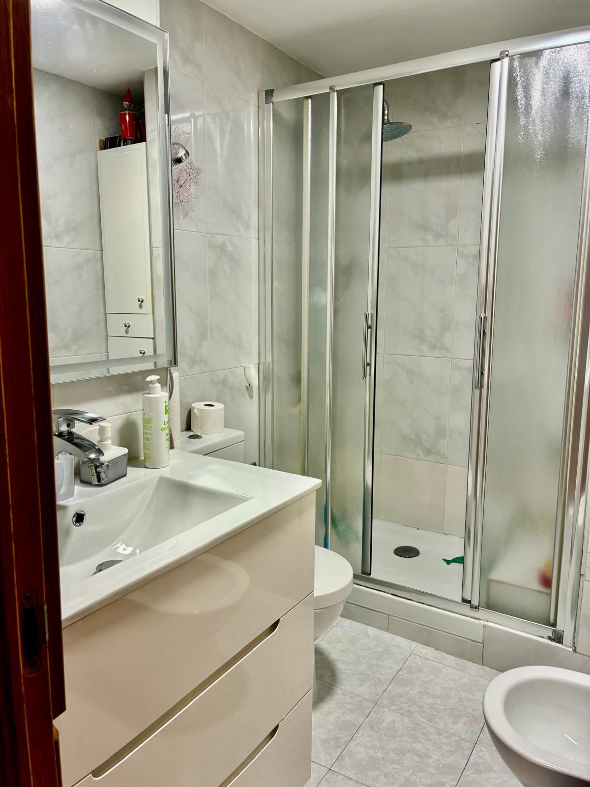 Imagen 4 Apartamento en venta en Alcalá De Henares / Cerca a tienda tedi, y peluqueria veronica