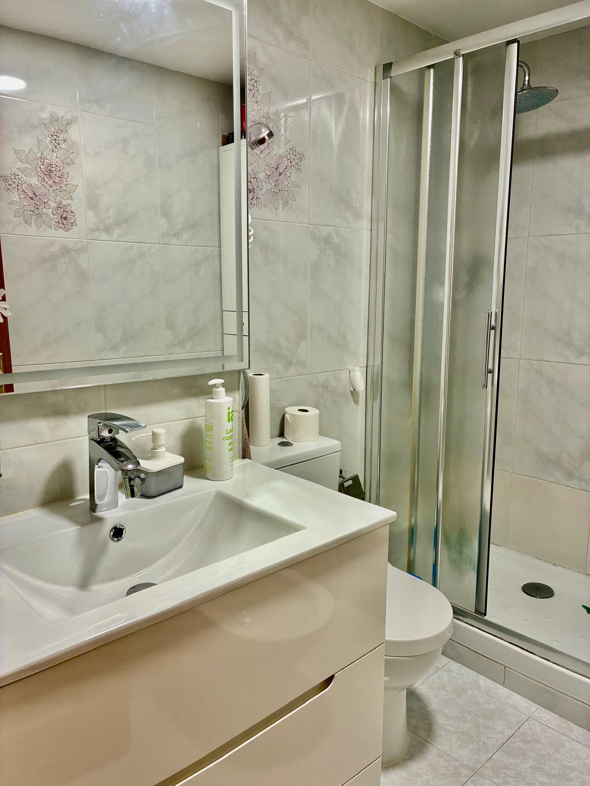 Imagen 5 Apartamento en venta en Alcalá De Henares / Cerca a tienda tedi, y peluqueria veronica