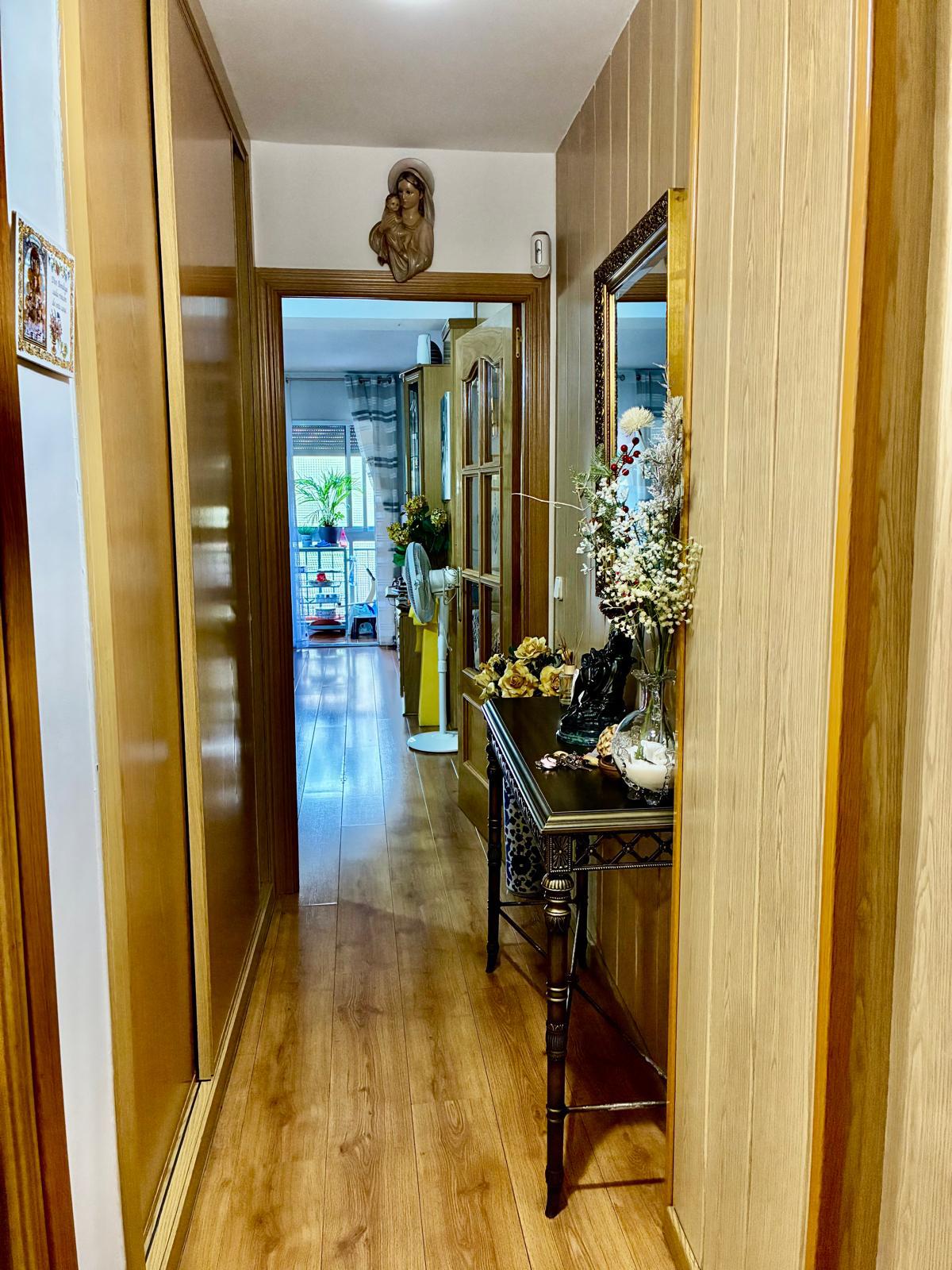 Imagen 19 Apartamento en venta en Alcalá De Henares / Cerca a tienda tedi, y peluqueria veronica