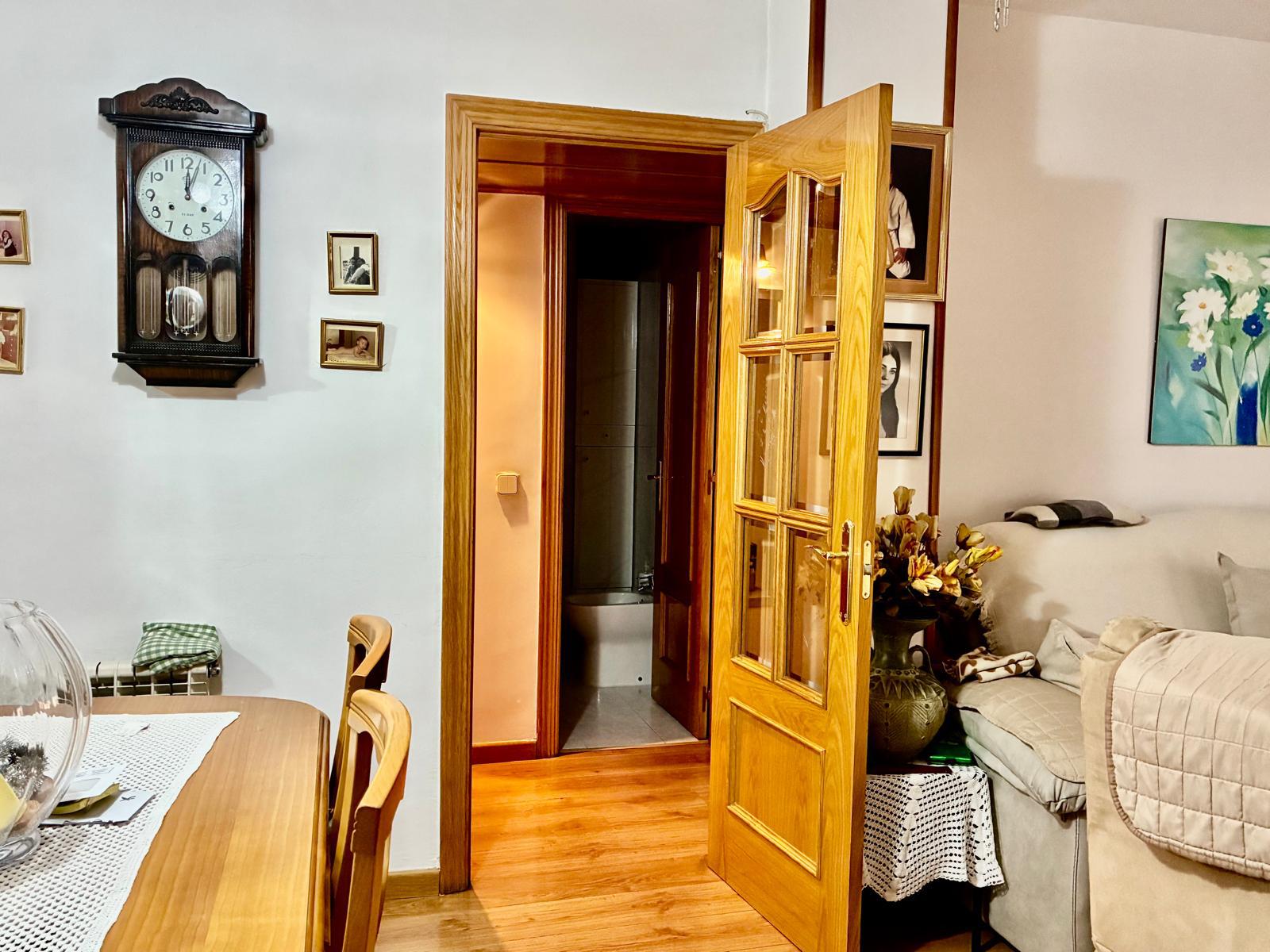 Imagen 20 Apartamento en venta en Alcalá De Henares / Cerca a tienda tedi, y peluqueria veronica