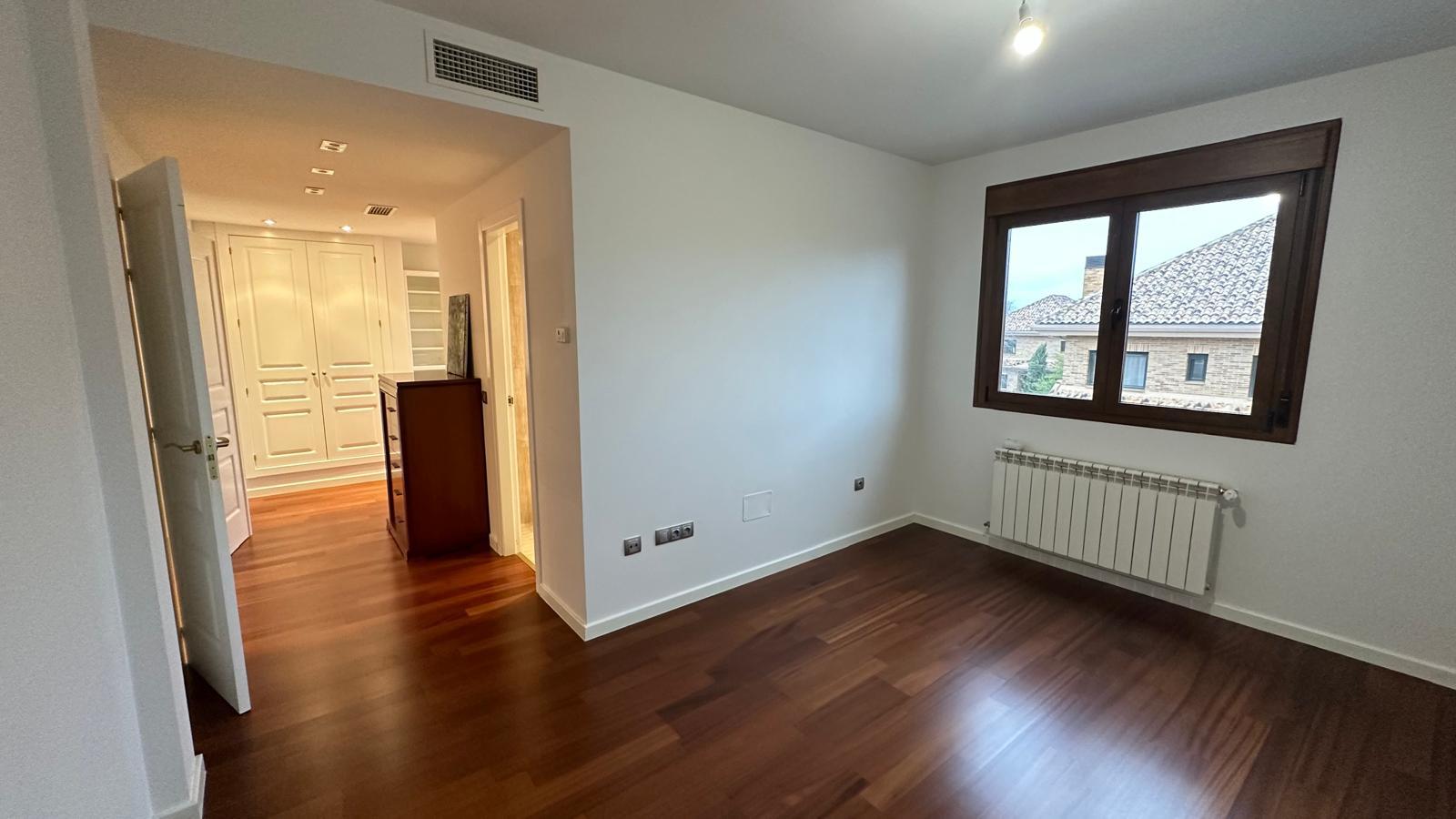 Imagen 24 Casa Aislada en venta en Villaviciosa De Odón / Casa  I independiente reformada a la venta