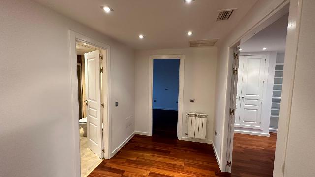 Imagen 21 Inmueble 292034 - Casa Aislada en venta en Villaviciosa De Odón / Casa  I independiente reformada a la venta