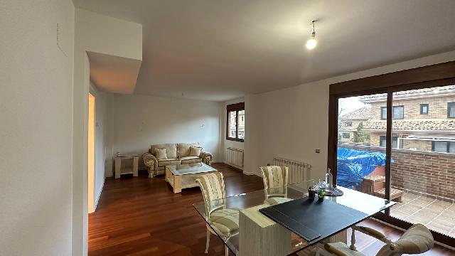 Imagen 11 Inmueble 292034 - Casa Aislada en venta en Villaviciosa De Odón / Casa  I independiente reformada a la venta