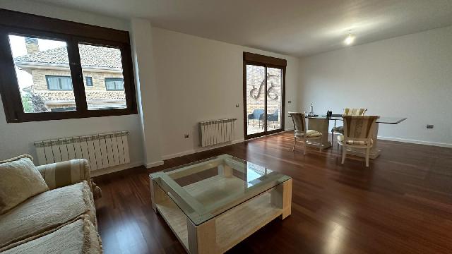 Imagen 15 Inmueble 292034 - Casa Aislada en venta en Villaviciosa De Odón / Casa  I independiente reformada a la venta