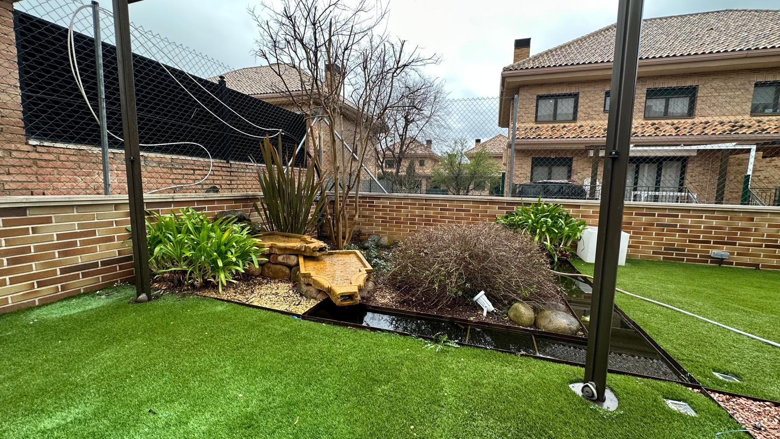 Imagen 2 Casa Aislada en venta en Villaviciosa De Odón / Casa  I independiente reformada a la venta