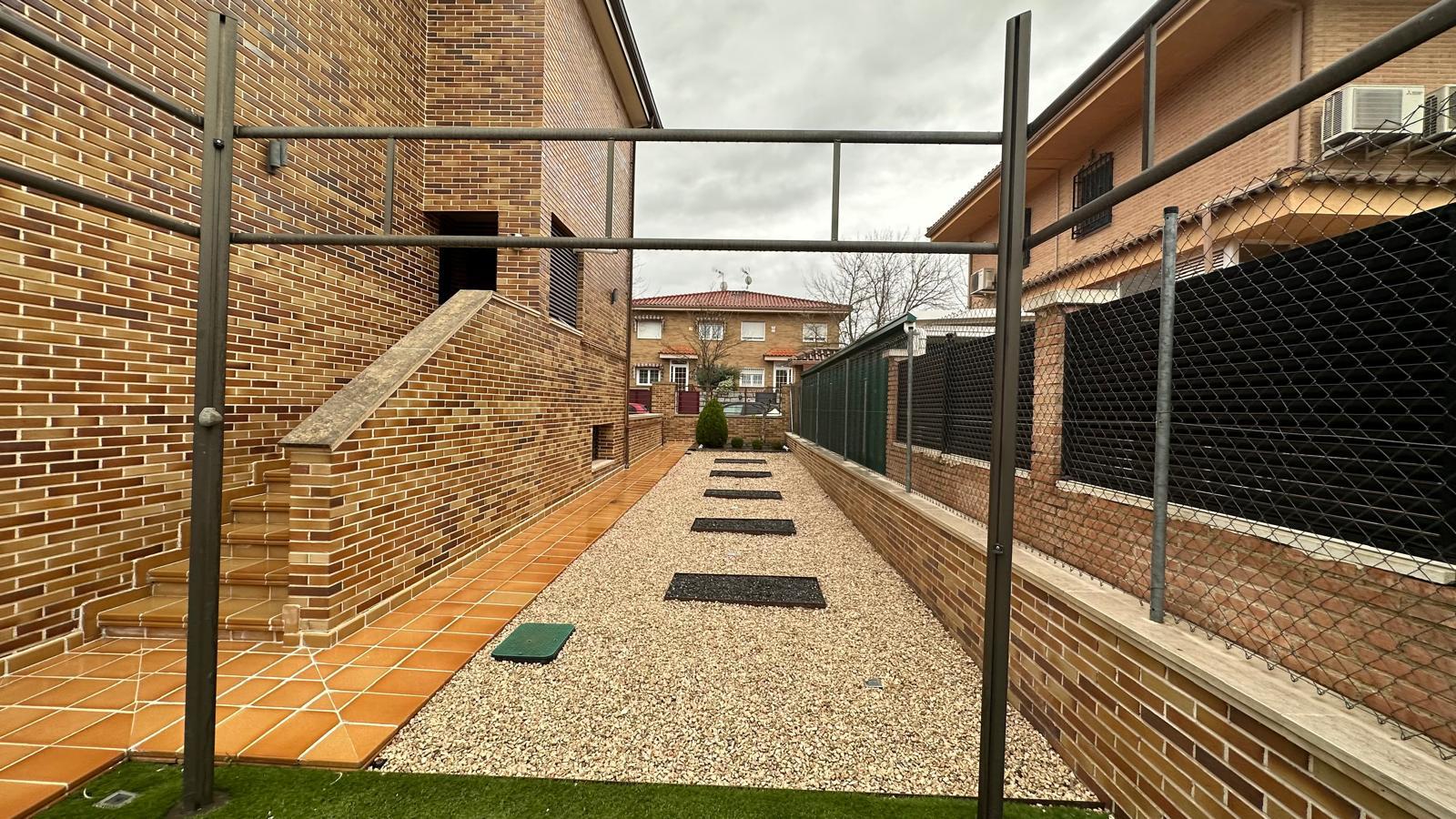 Imagen 5 Casa Aislada en venta en Villaviciosa De Odón / Casa  I independiente reformada a la venta