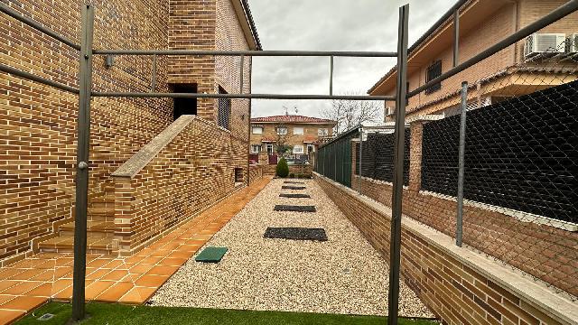 Imagen 4 Inmueble 292034 - Casa Aislada en venta en Villaviciosa De Odón / Casa  I independiente reformada a la venta