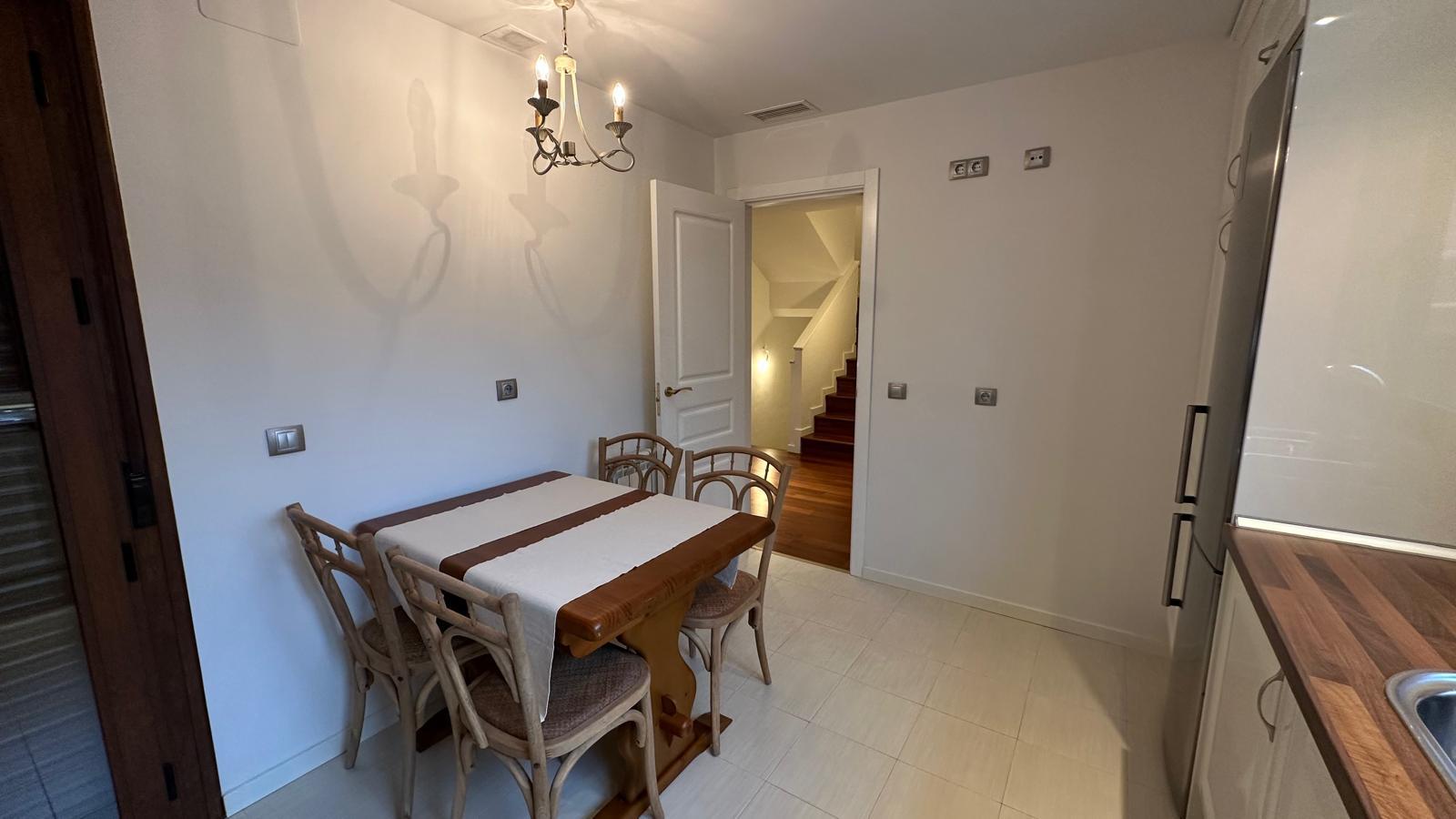 Imagen 17 Casa Aislada en venta en Villaviciosa De Odón / Casa  I independiente reformada a la venta