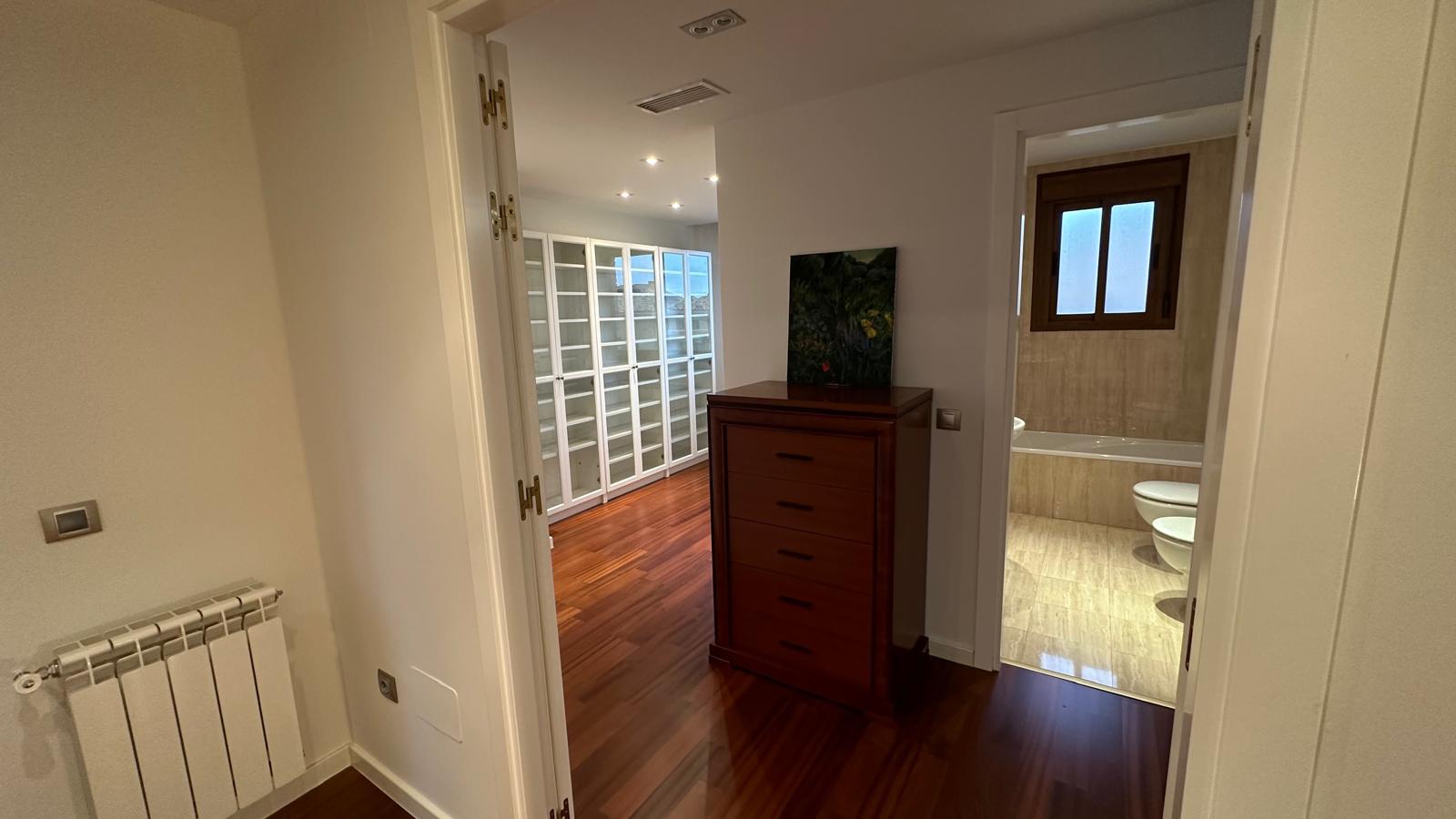 Imagen 22 Casa Aislada en venta en Villaviciosa De Odón / Casa  I independiente reformada a la venta