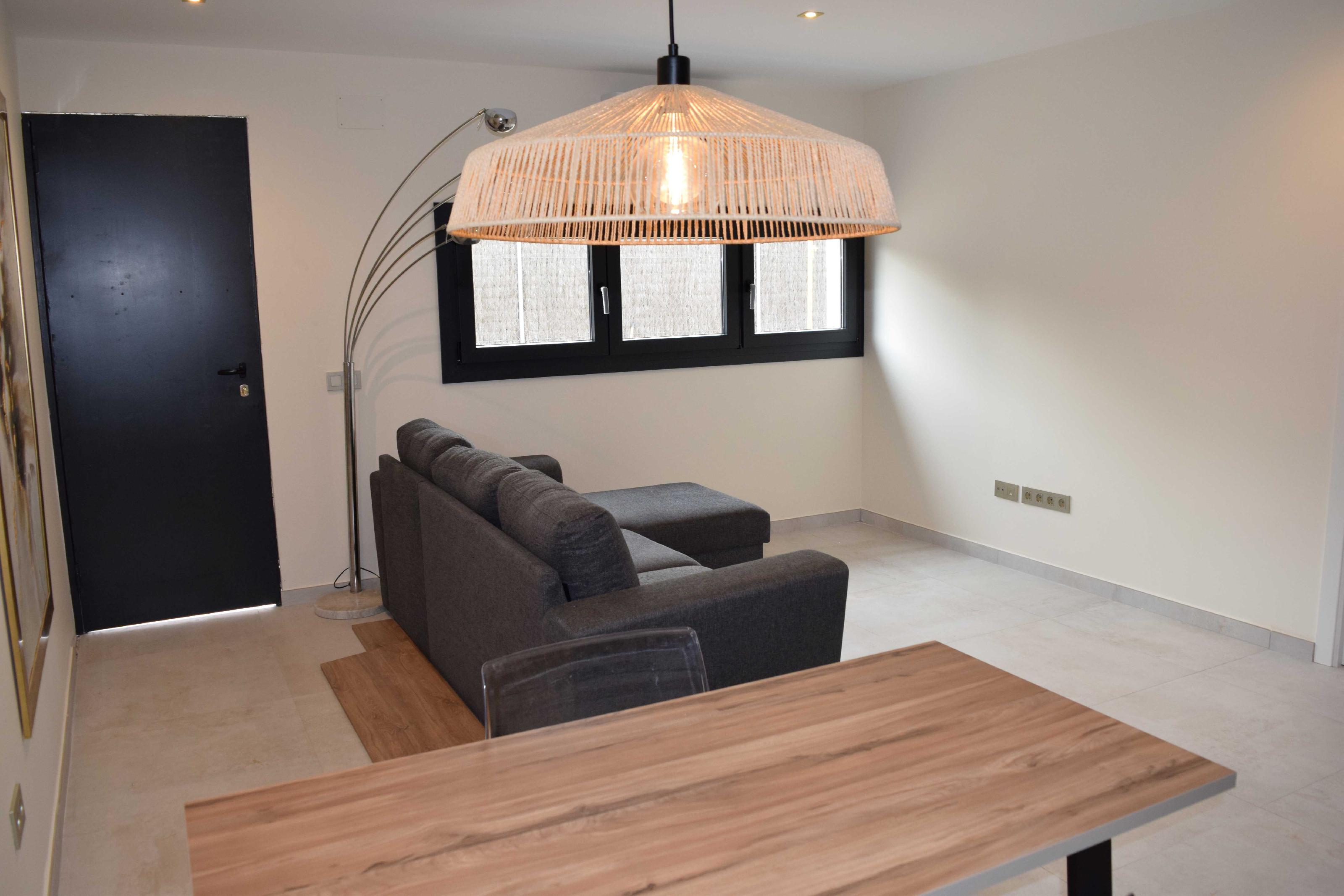 Imagen 2 Apartamento en alquiler en Móstoles / Precioso apartamento totalmente equipado y moderno