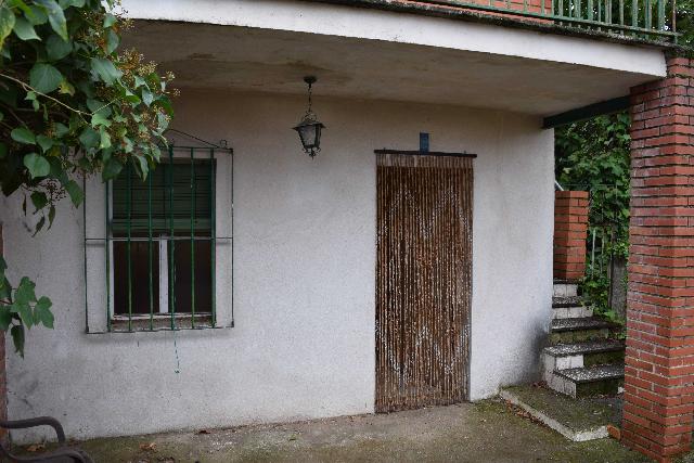 Imagen 2 Inmueble 299203 - Casa Pareada en venta en Escalona / Casa pareada de 2 palntas con 3 habitaciones y 1 baño