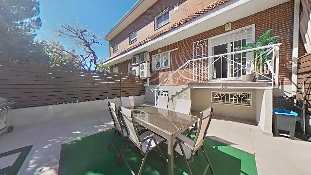 Imagen 32 Inmueble 302046 - Casa Adosada en venta en Alcorcón / Chalet en zona de las retamas para entrar a vivir