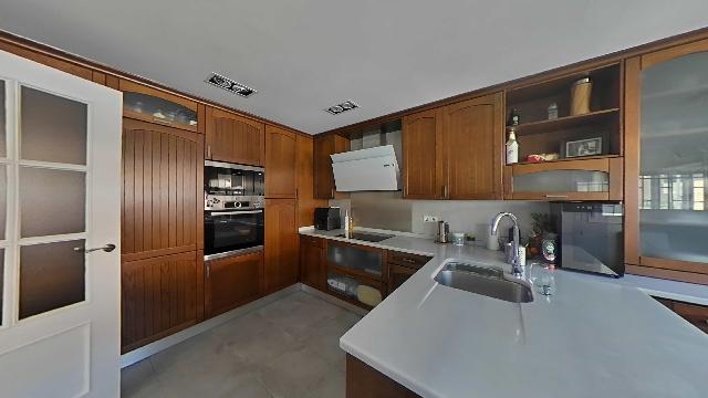 Imagen 8 Inmueble 302046 - Casa Adosada en venta en Alcorcón / Chalet en zona de las retamas para entrar a vivir