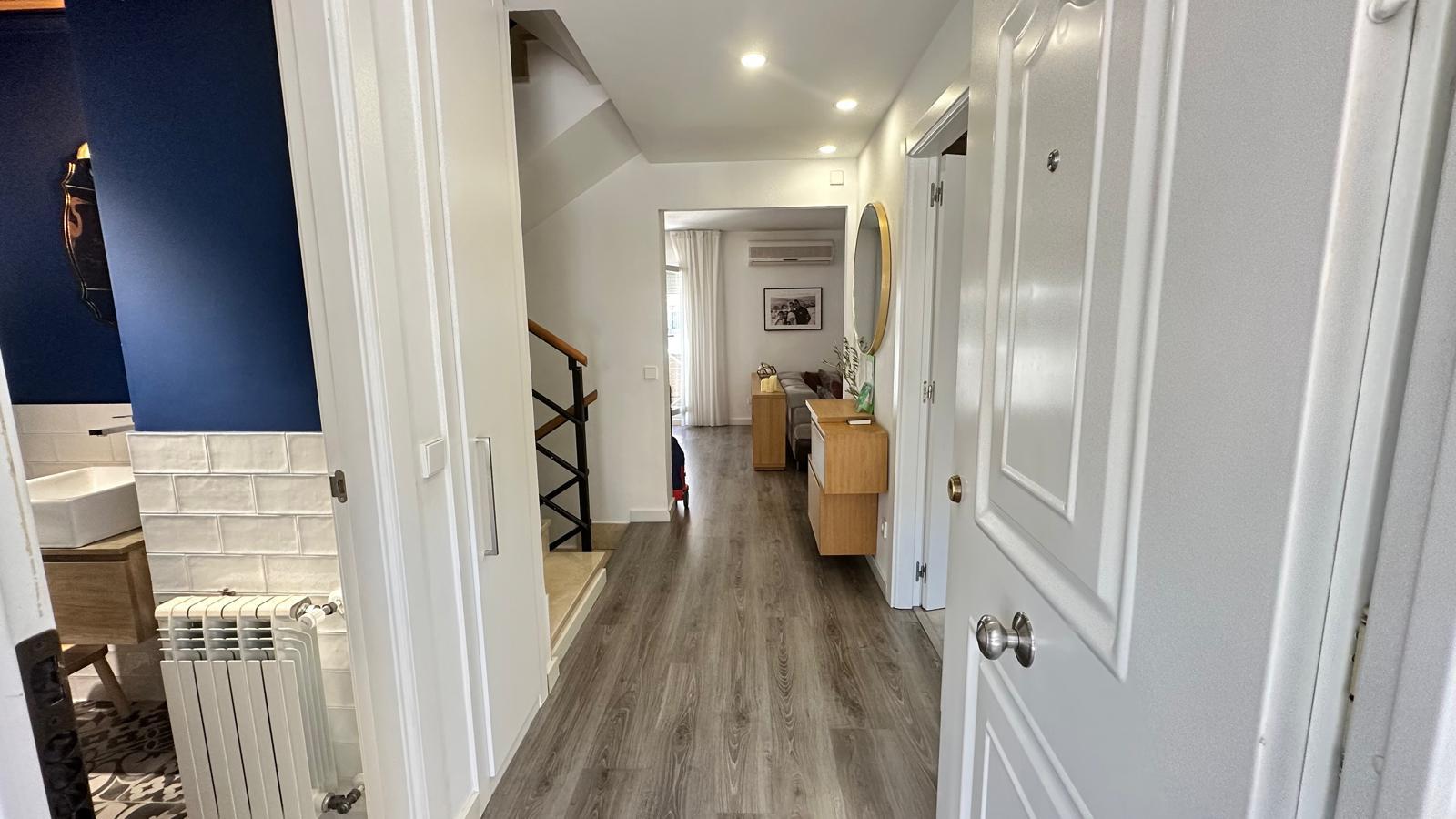 Imagen 3 Casa Adosada en venta en Alcorcón / Chalet en zona de las retamas para entrar a vivir