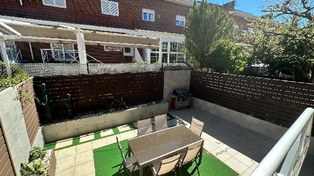 Imagen 10 Inmueble 302046 - Casa Adosada en venta en Alcorcón / Chalet en zona de las retamas para entrar a vivir