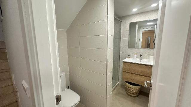 Imagen 32 Inmueble 302046 - Casa Adosada en venta en Alcorcón / Chalet en zona de las retamas para entrar a vivir