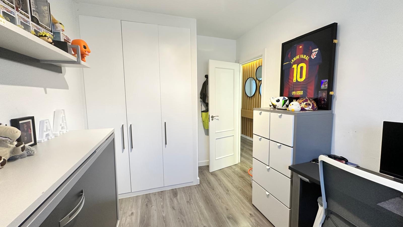 Imagen 18 Casa Adosada en venta en Alcorcón / Chalet en zona de las retamas para entrar a vivir