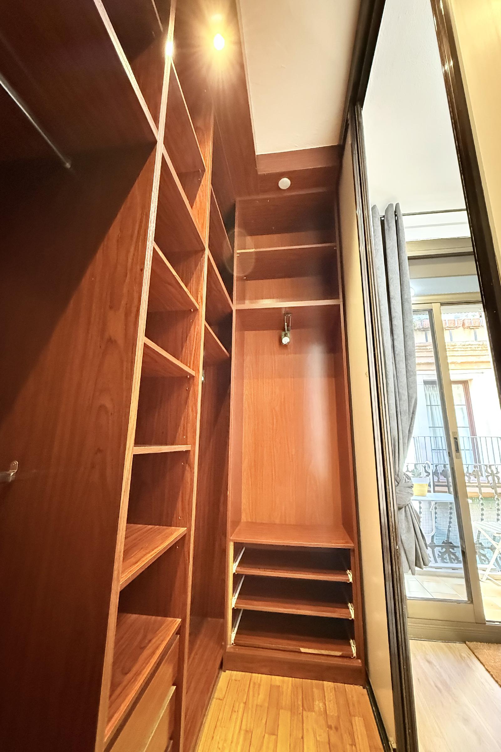 Imagen 27 Piso en alquiler en Barcelona / CALLE MARTINEZ DE LA ROSA 