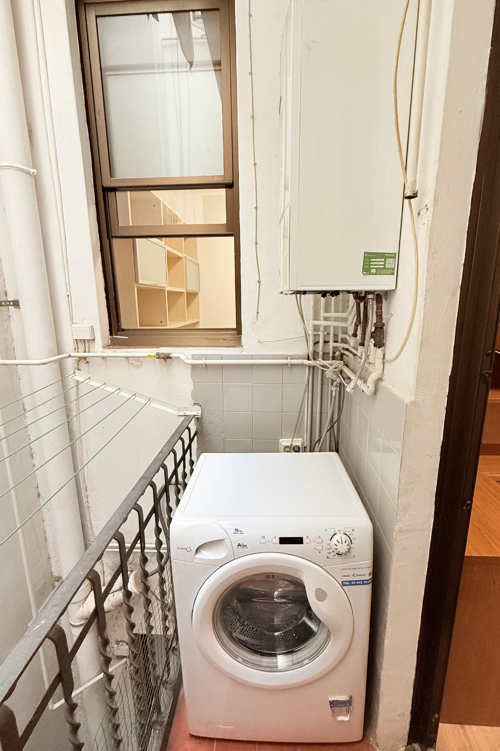 Imagen 28 Piso en alquiler en Barcelona / CALLE MARTINEZ DE LA ROSA 