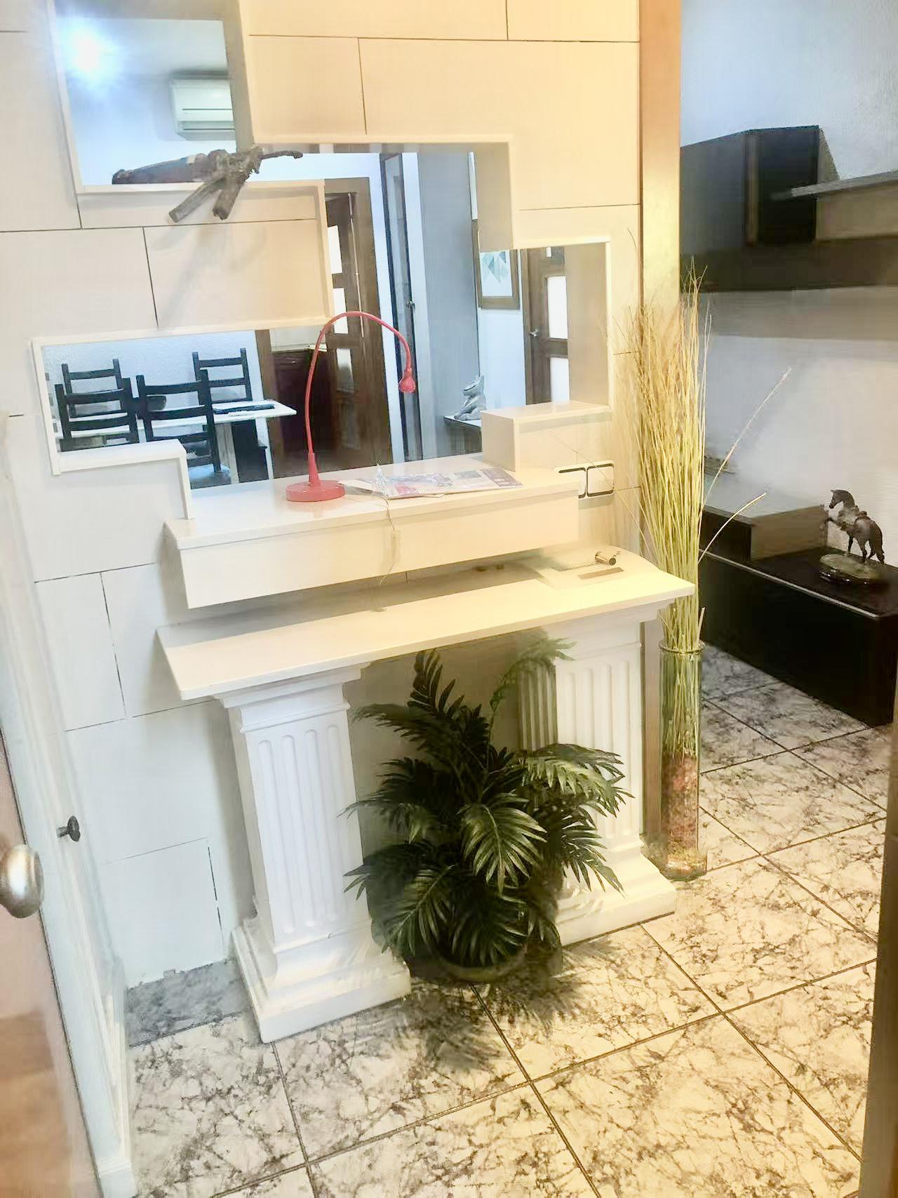 Imagen 10 Piso en venta en Barcelona / Cerca del metro L5 El Coll y Carmel parada bus v19 y 22