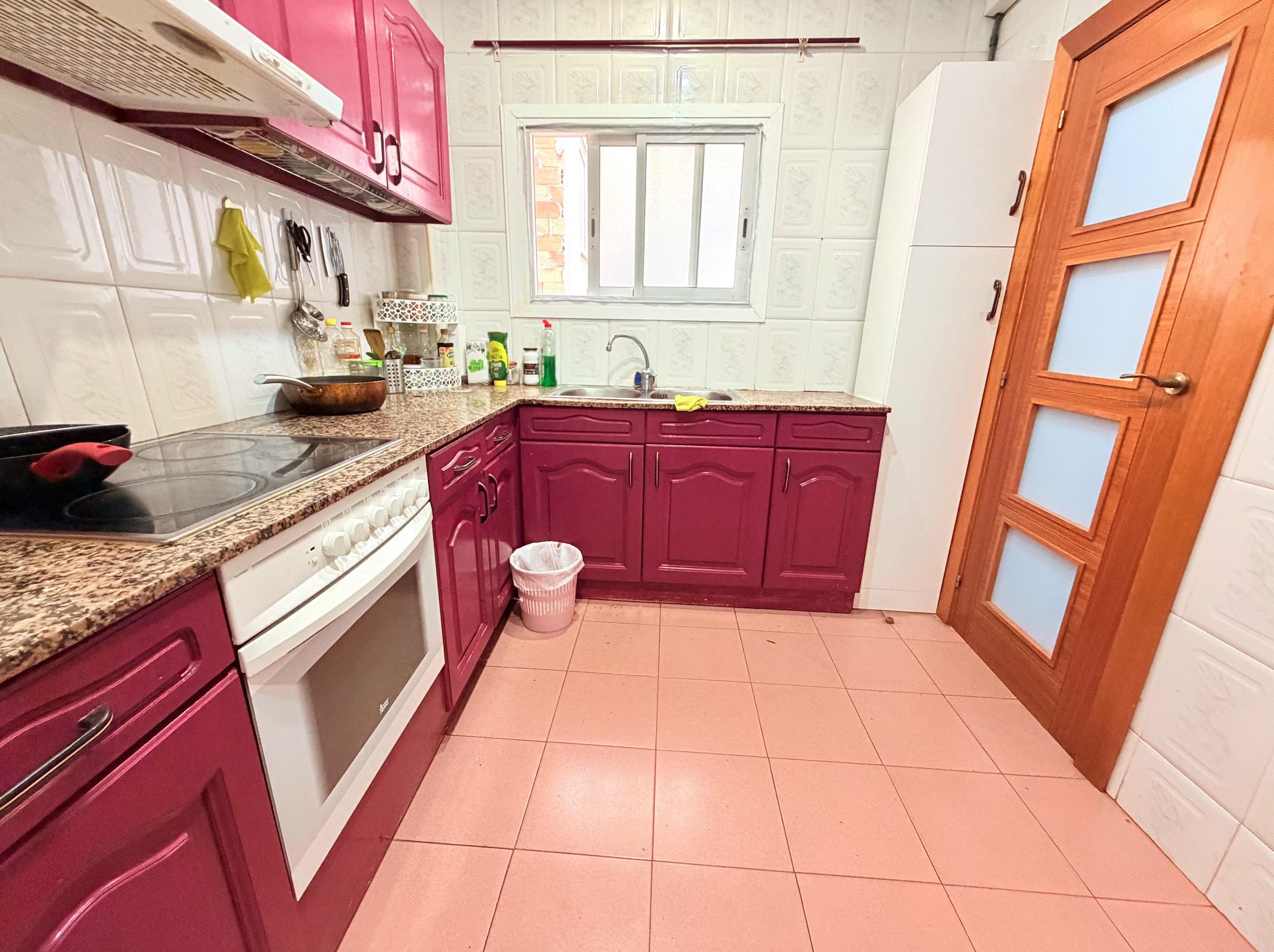 Imagen 3 Piso en venta en Barcelona / Cerca del metro L5 El Coll y Carmel parada bus v19 y 22