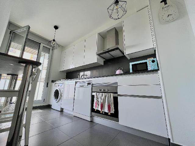 Imagen 17 Inmueble 298747 - Piso en venta en Sant Adrià De Besòs / Junto a avenida de la Catalana a 1 minuto a las rondas