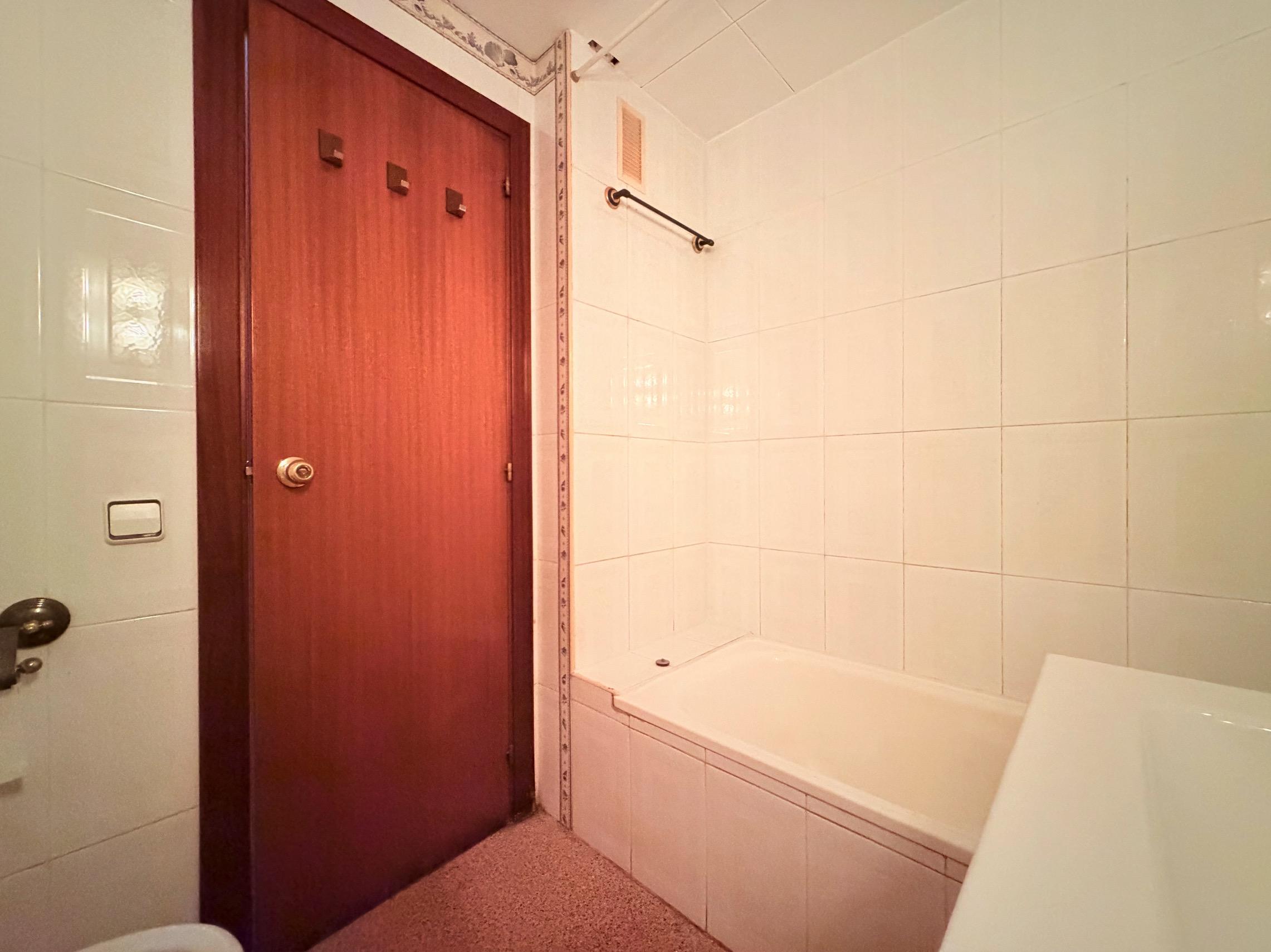 Imagen 27 Piso en venta en Santa Coloma De Gramenet / A 1 minuto de escola miguel hernandez cerca de...