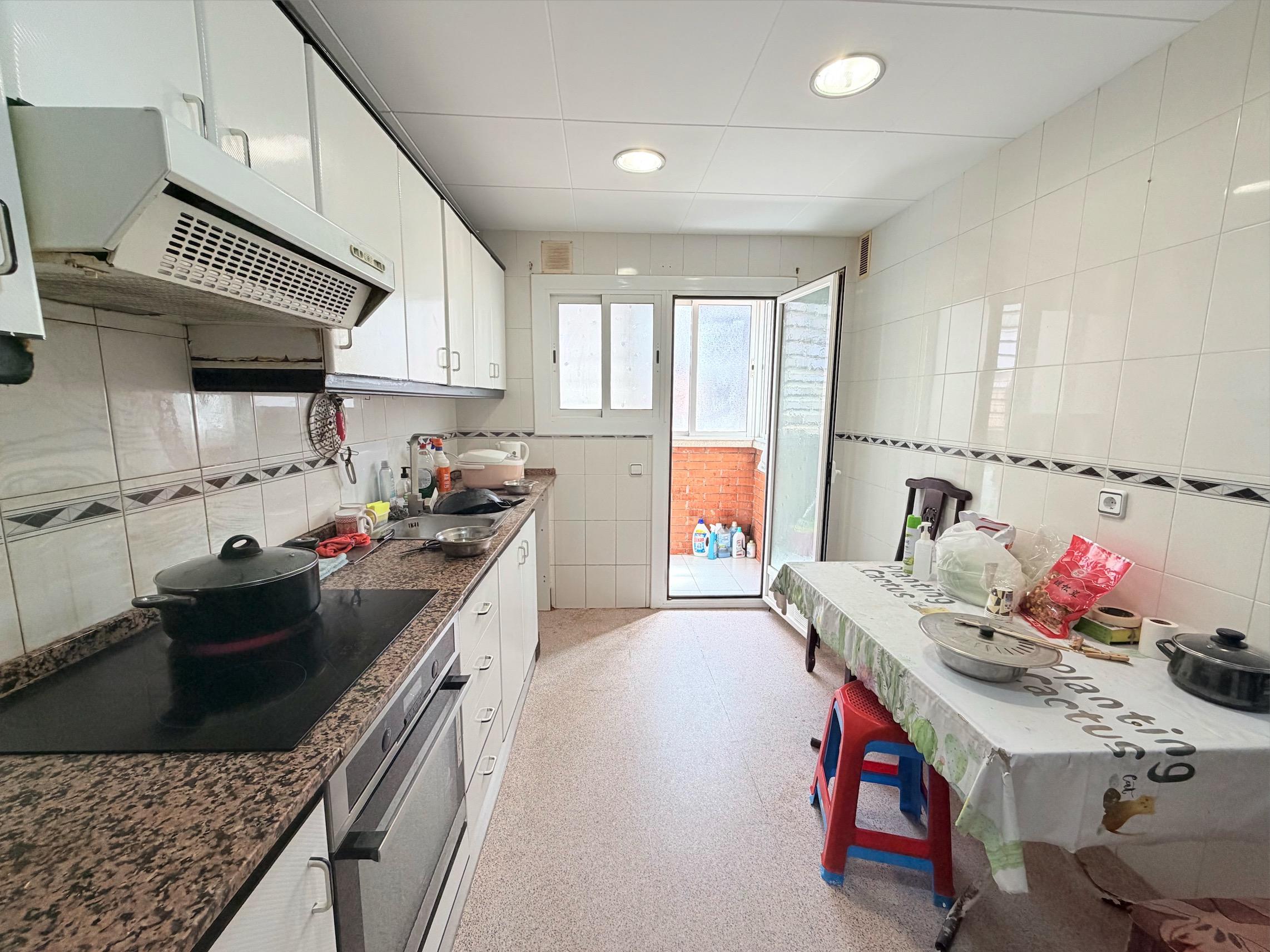 Imagen 13 Piso en venta en Santa Coloma De Gramenet / A 1 minuto de escola miguel hernandez cerca de...