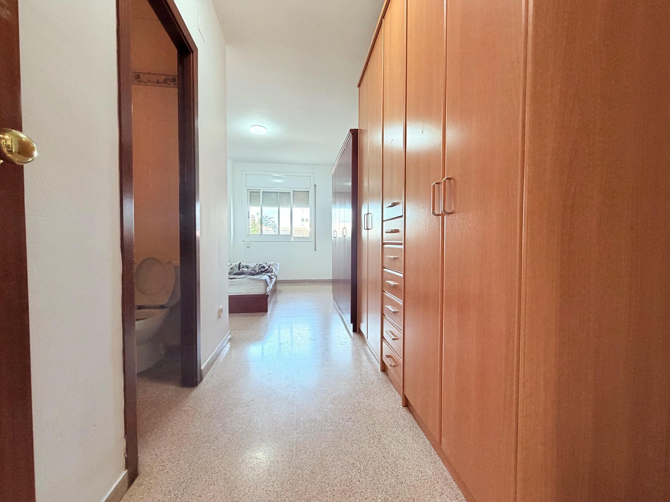 Imagen 9 Piso en venta en Santa Coloma De Gramenet / A 1 minuto de escola miguel hernandez cerca de...