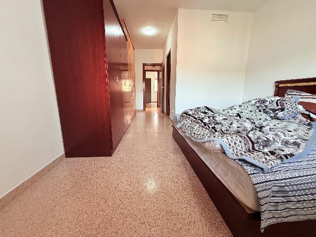Imagen 10 Inmueble 302189 - Piso en venta en Santa Coloma De Gramenet / A 1 minuto de escola miguel hernandez cerca de...