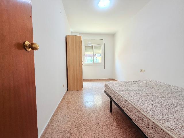 Imagen 19 Inmueble 302189 - Piso en venta en Santa Coloma De Gramenet / A 1 minuto de escola miguel hernandez cerca de...