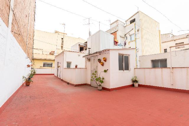 Imagen 18 Inmueble 298451 - Casa Adosada en venta en Hospitalet De Llobregat (L´) / A dos calles del Parque de la Torrasa.