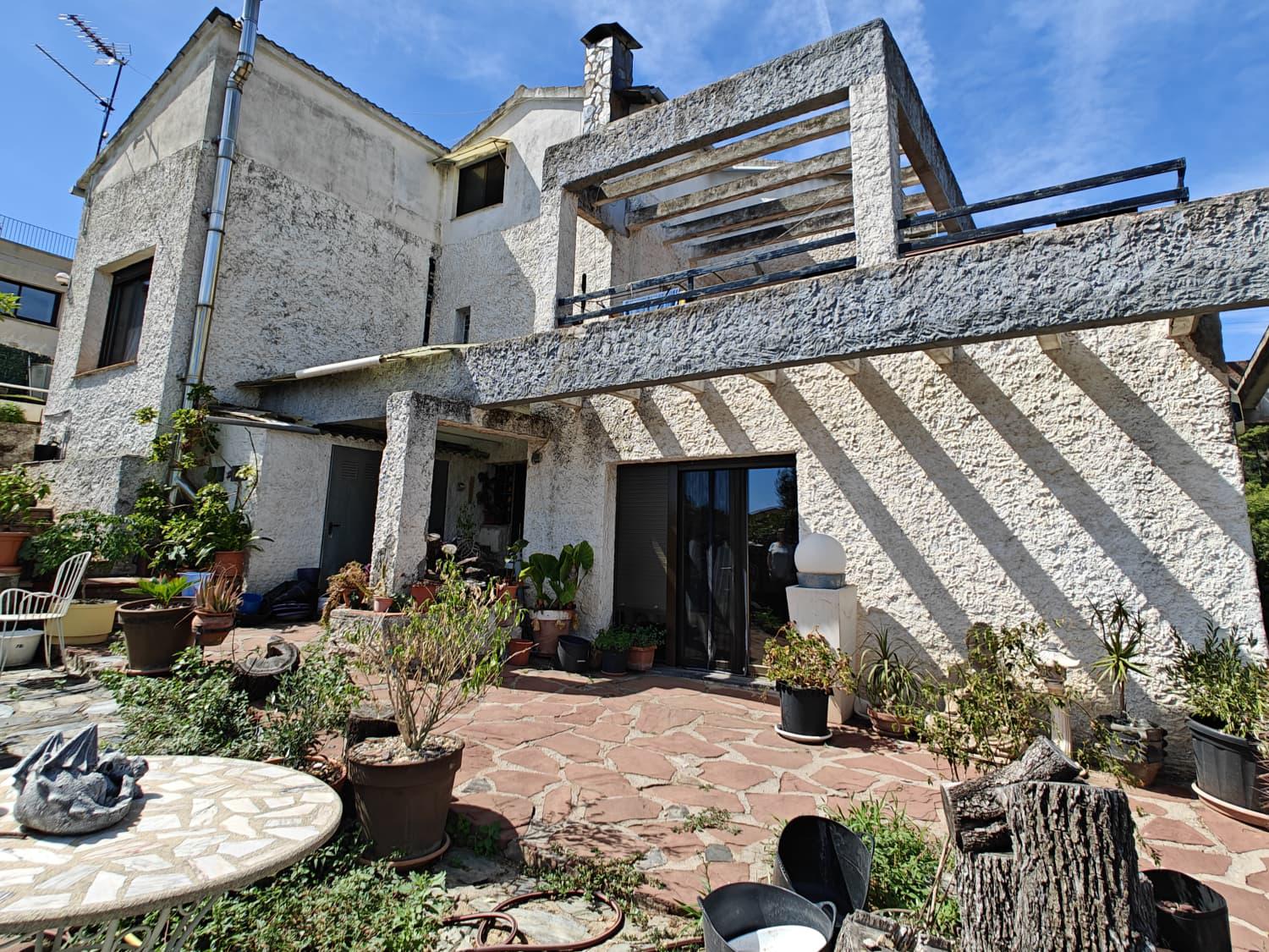 Imagen 1 Casa en venta en Santa Coloma De Cervelló / Cerca del casal Municipal 