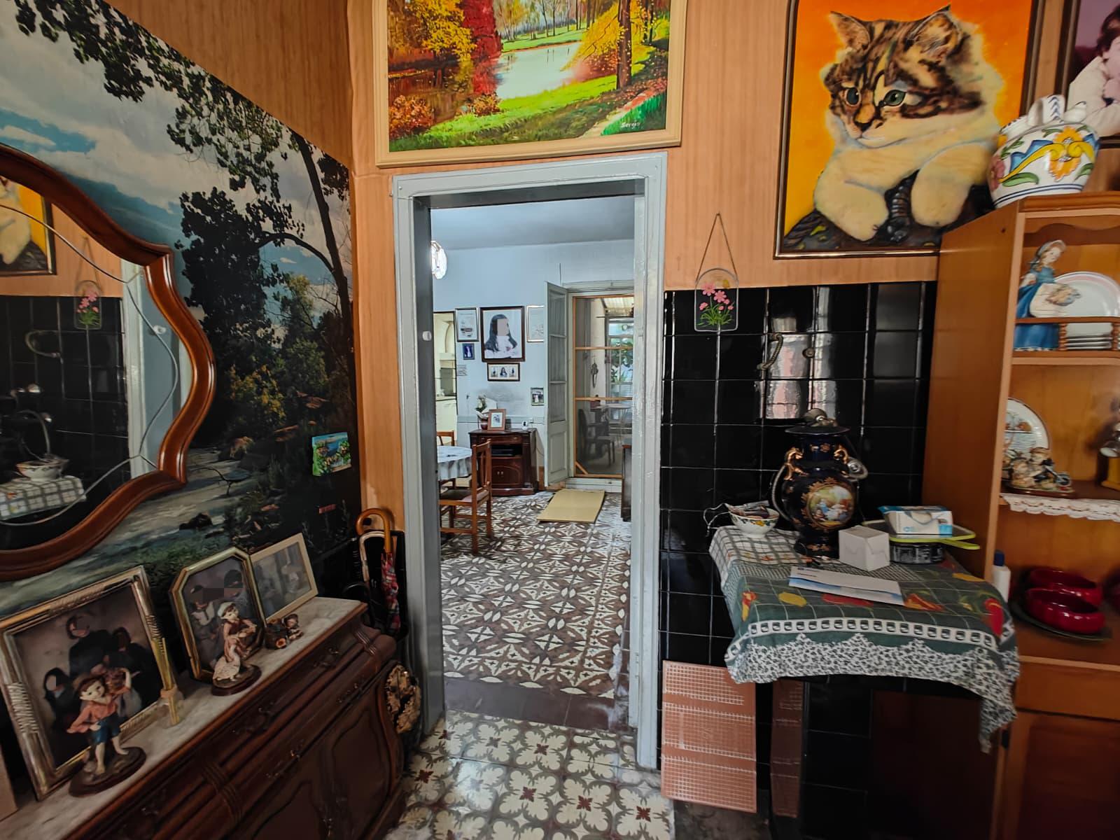 Imagen 2 Casa en venta en Sant Boi De Llobregat / Al lado de Plaza Cataluña 