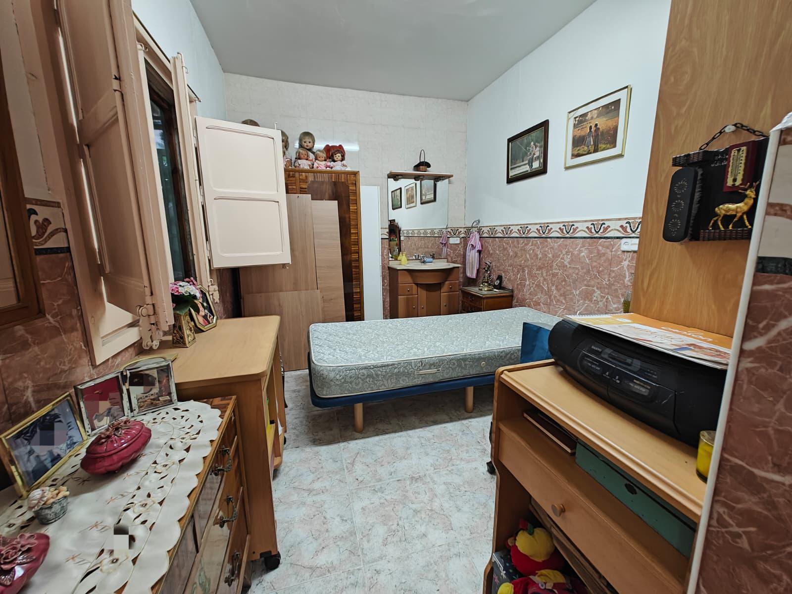 Imagen 14 Casa en venta en Sant Boi De Llobregat / Al lado de Plaza Cataluña 