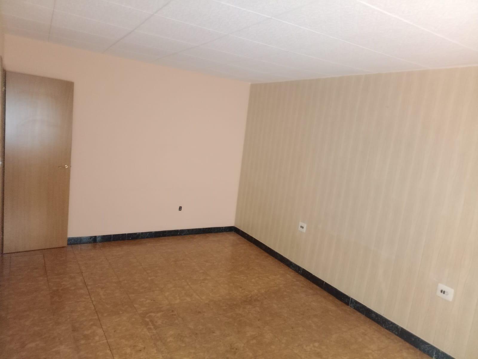 Imagen 37 Piso en venta en Sant Boi De Llobregat / Cerca de Plaza Catalunya