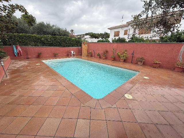 Imagen 8 Inmueble 293658 - Casa Aislada en venta en Sant Jaume Dels Domenys / En la urbanización el papagai