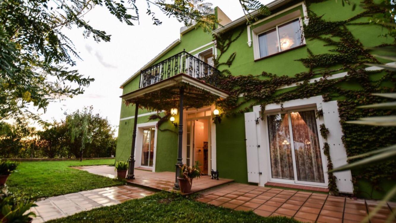 Imagen 1 Casa Aislada en venta en Banyeres Del Penedès / A 15 minutos de la playa