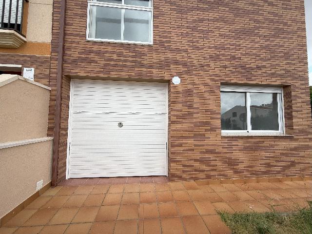 Imagen 3 Inmueble 295338 - Casa Aislada en venta en Llorenç Del Penedès / A dos minutos del centro.