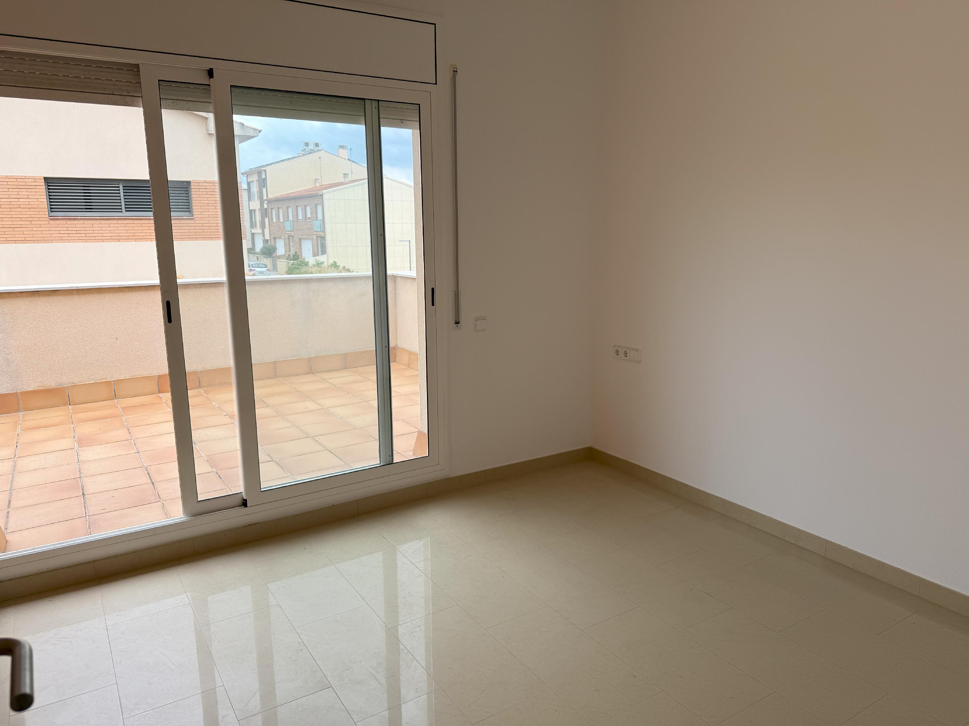 Imagen 26 Casa Aislada en venta en Llorenç Del Penedès / A dos minutos del centro.