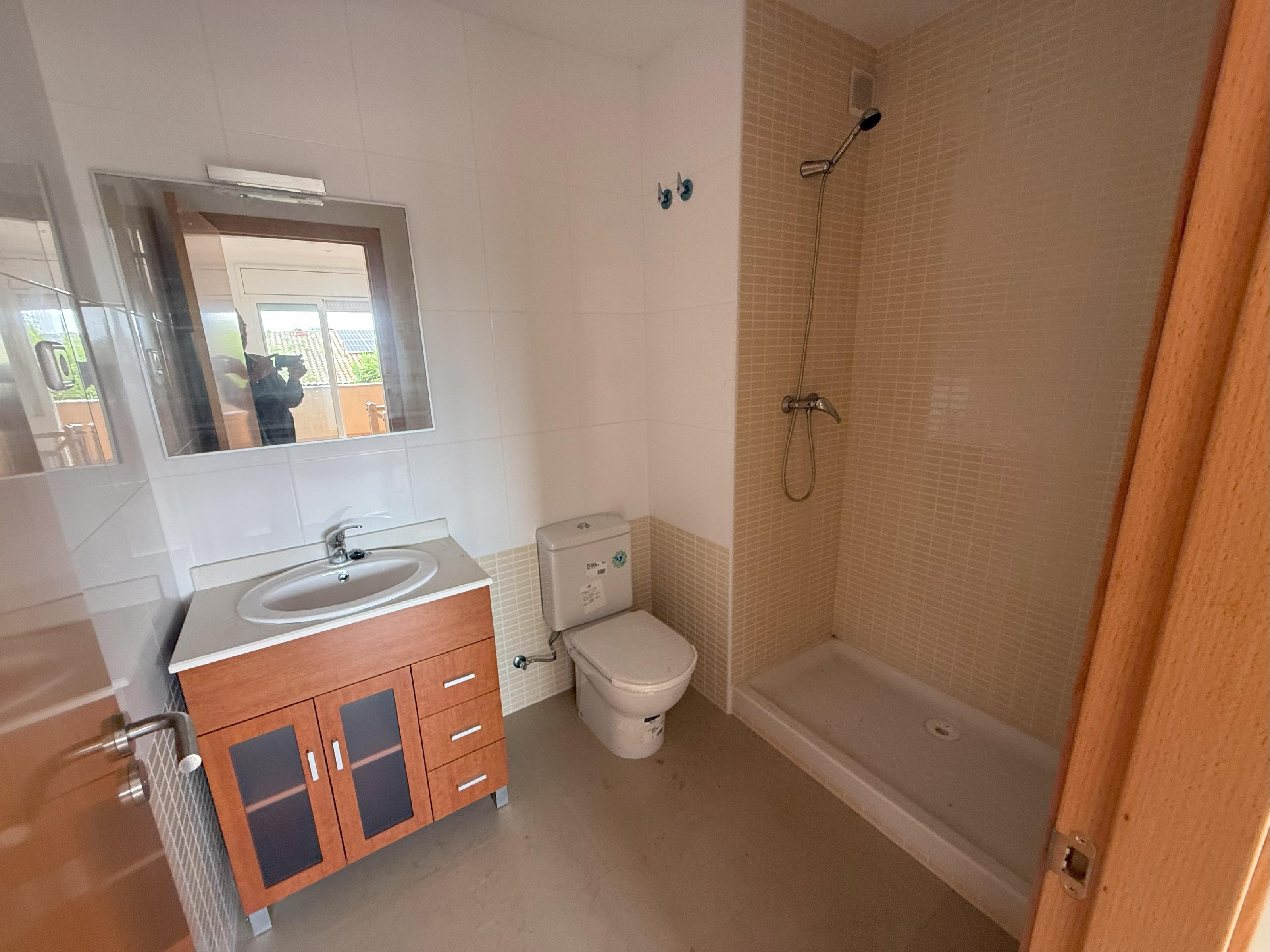 Imagen 21 Casa Aislada en venta en Llorenç Del Penedès / A dos minutos del centro.