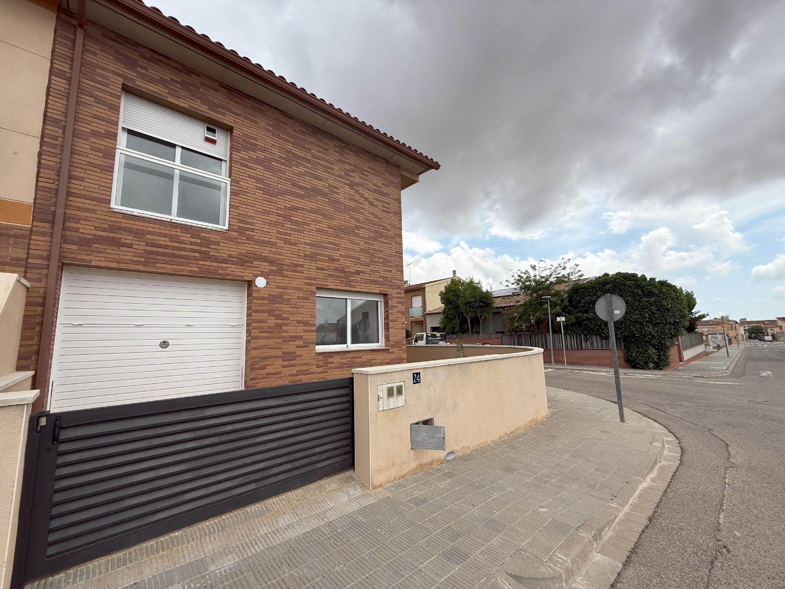 Imagen 2 Casa Aislada en venta en Llorenç Del Penedès / A dos minutos del centro.
