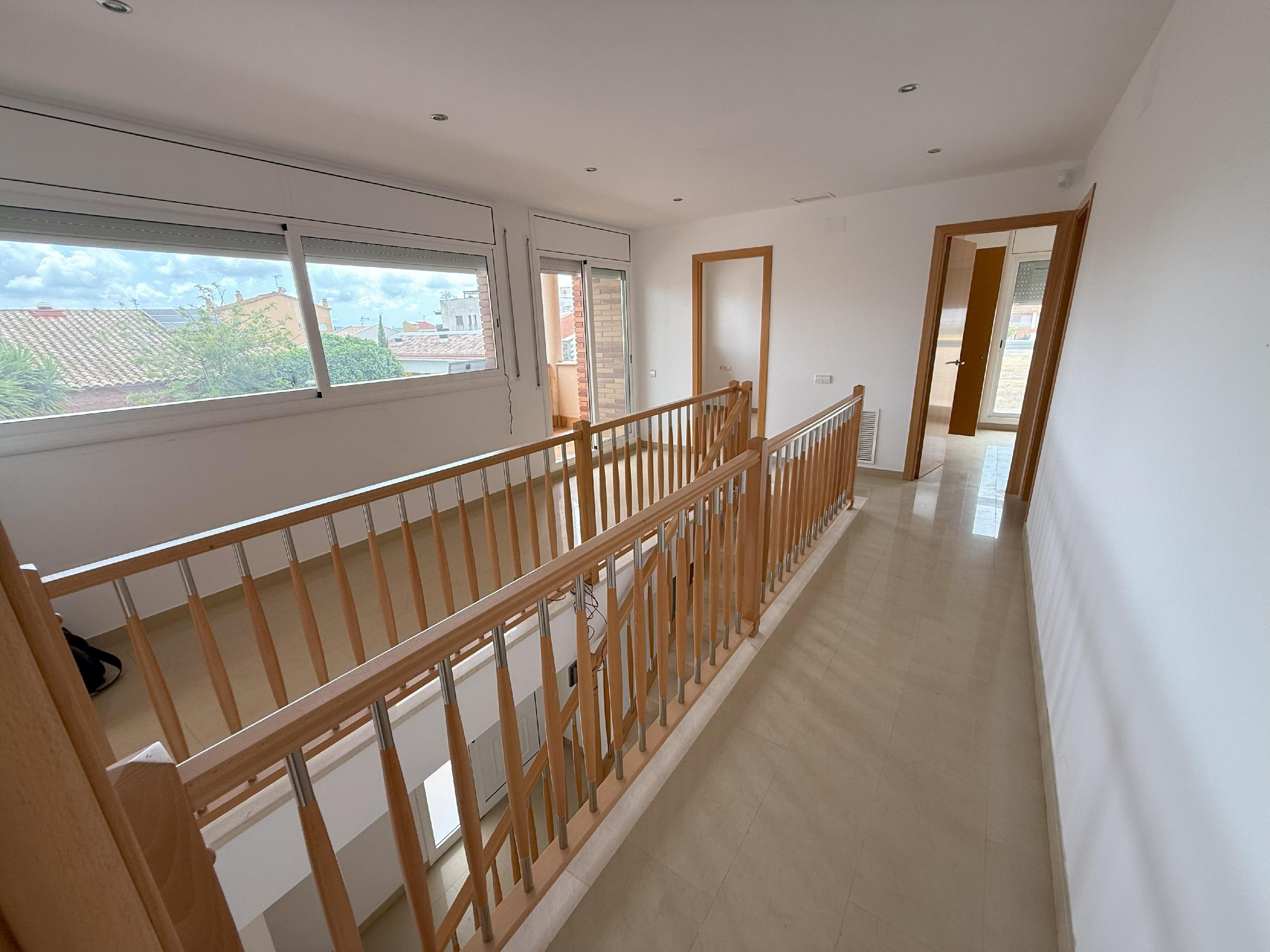 Imagen 29 Casa Aislada en venta en Llorenç Del Penedès / A dos minutos del centro.