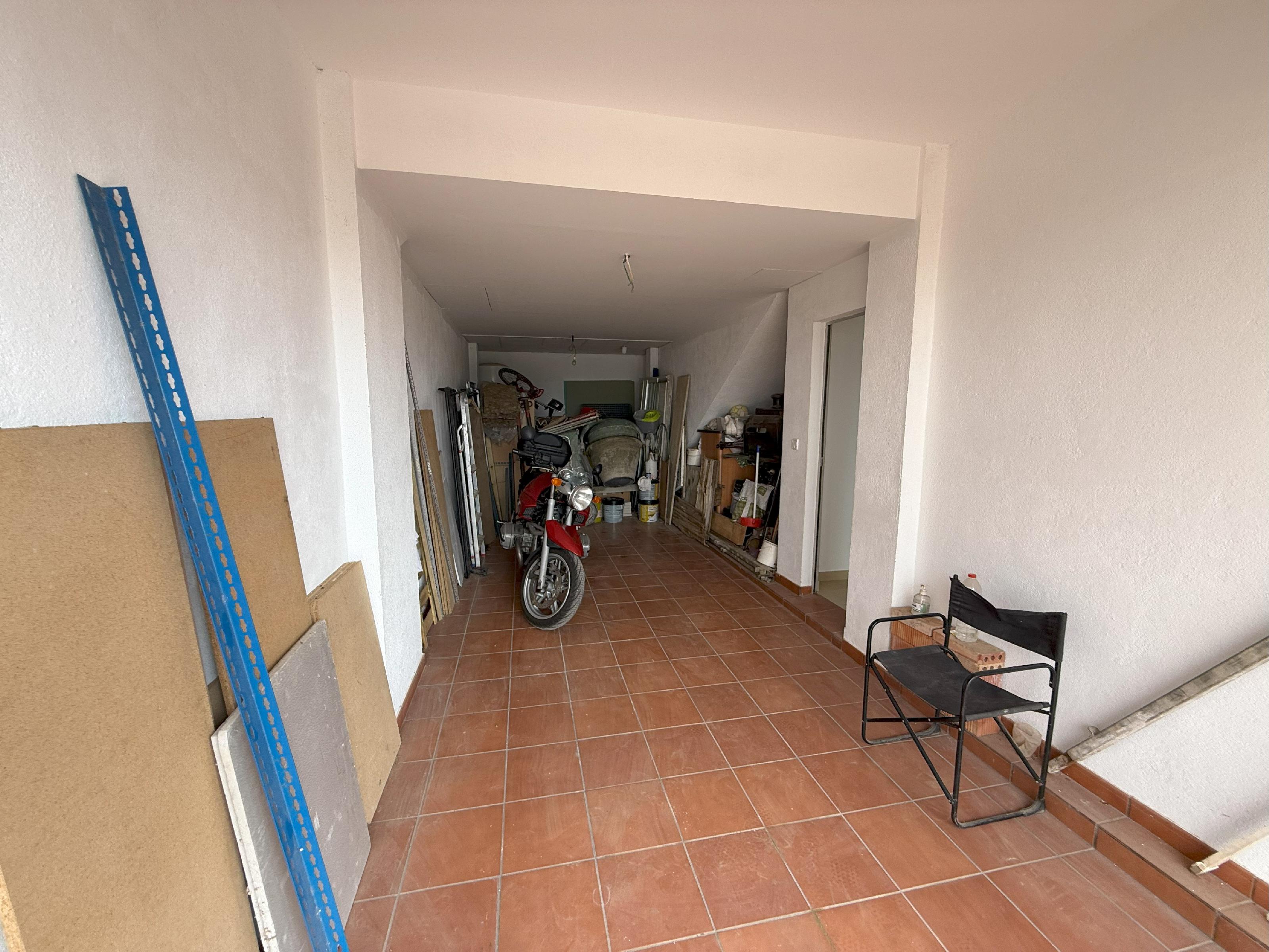 Imagen 12 Casa Aislada en venta en Llorenç Del Penedès / A dos minutos del centro.