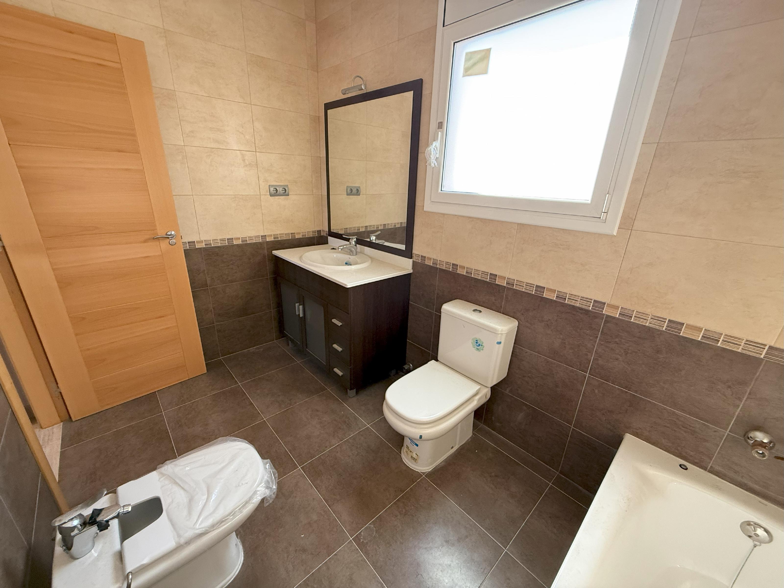 Imagen 35 Casa Aislada en venta en Bellvei / En la urb. Baronia de Bellvei.