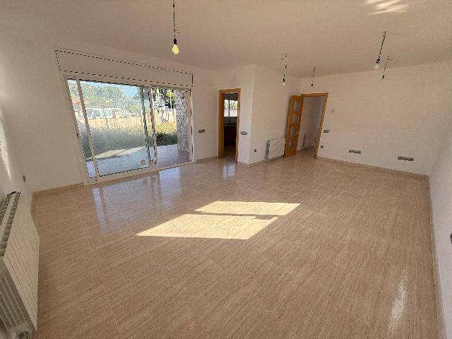 Imagen 14 Inmueble 296490 - Casa Aislada en venta en Bellvei / En la urb. Baronia de Bellvei.