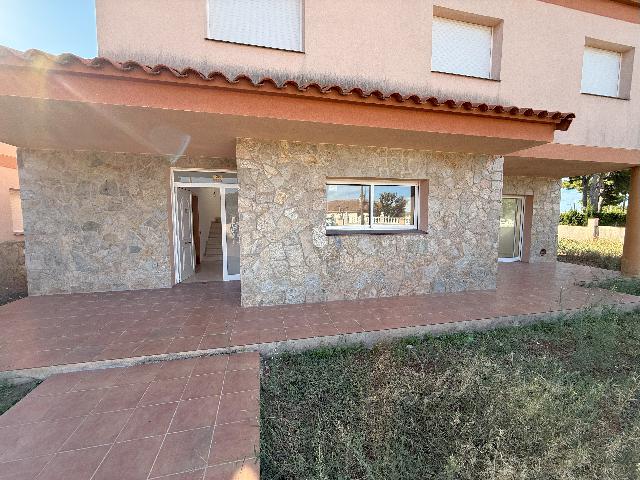 Imagen 4 Inmueble 296490 - Casa Aislada en venta en Bellvei / En la urb. Baronia de Bellvei.