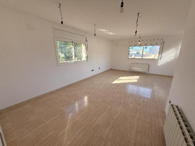 Imagen 12 Inmueble 296490 - Casa Aislada en venta en Bellvei / En la urb. Baronia de Bellvei.